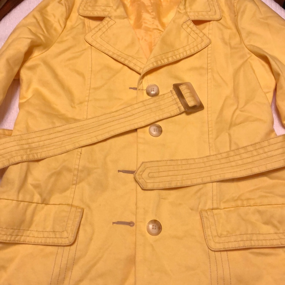 Yellow spring coat - Picture 2 of 2